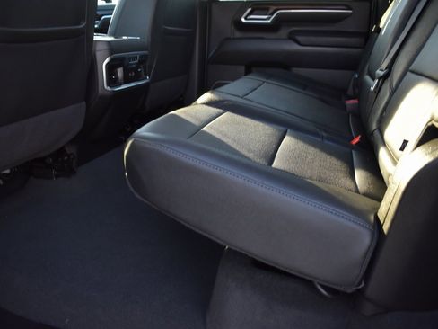 Used 2025 GMC Sierra 2500 SLT w/ SLT Premium Package image 5