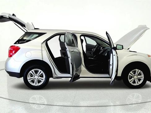 Used 2015 Chevrolet Equinox LS FWD image 12