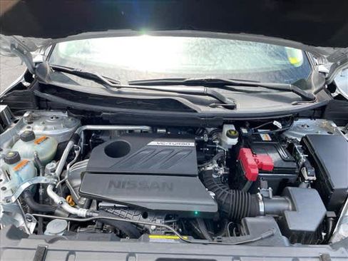 Used 2024 Nissan Rogue SV FWD image 29