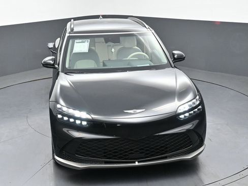 Used 2024 Genesis GV60 RWD image 47