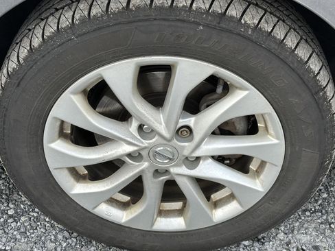 Used 2017 Nissan Sentra SV w/ Style Package image 10