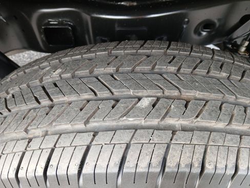 Used 2021 Jeep Gladiator Sport image 17