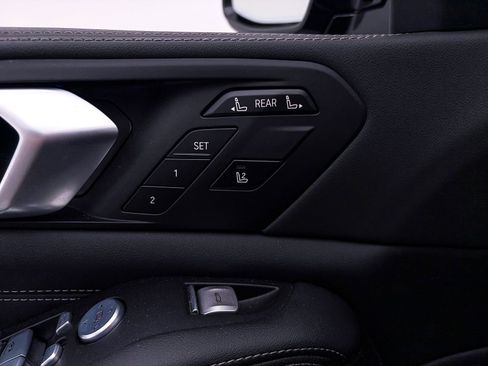 Used 2024 BMW X7 xDrive40i w/ M Sport Package image 20