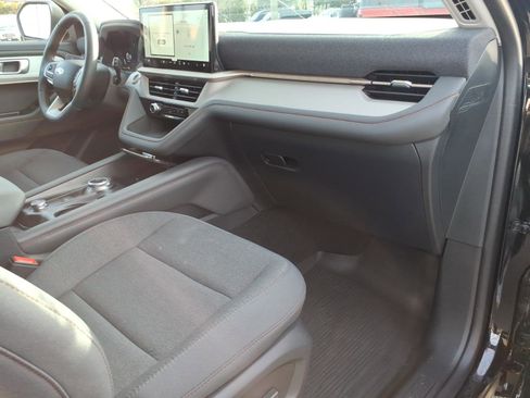 Used 2025 Ford Explorer Active image 10