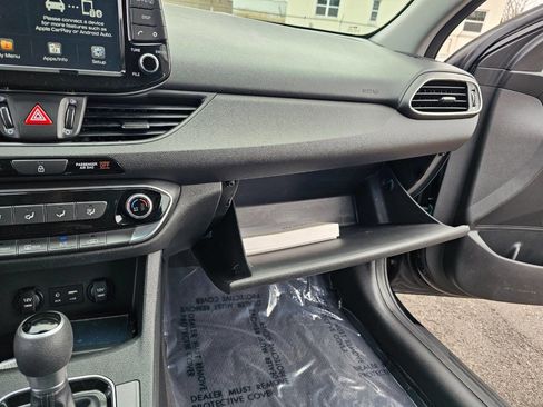 Used 2018 Hyundai Elantra GT image 9