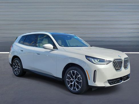 New 2026 BMW X3 xDrive30 w/ Premium Package AWD/4WD image 2