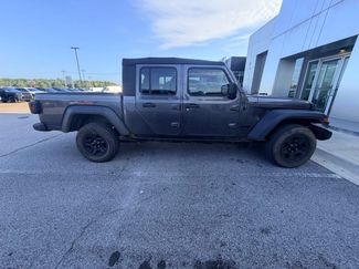 Used 2023 Jeep Gladiator Sport AWD/4WD video 1