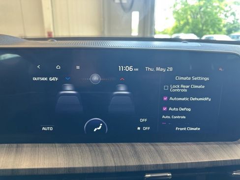 Certified 2023 Kia Telluride EX w/ EX Captain's Chair Package AWD/4WD image 15