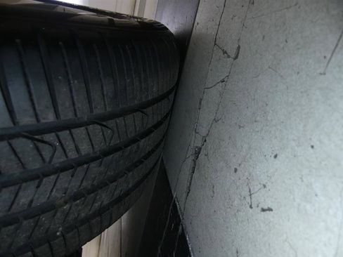 Used 2017 Tesla Model S 60D image 30