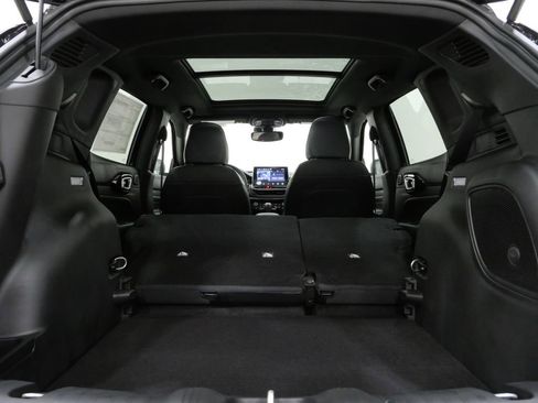 New 2026 Jeep Compass Latitude w/ Sun and Sound Group image 28