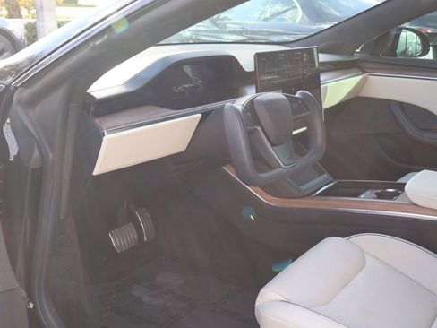 Used 2021 Tesla Model S Plaid image 27