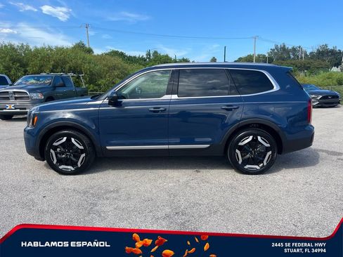 Used 2024 Kia Telluride S FWD image 8