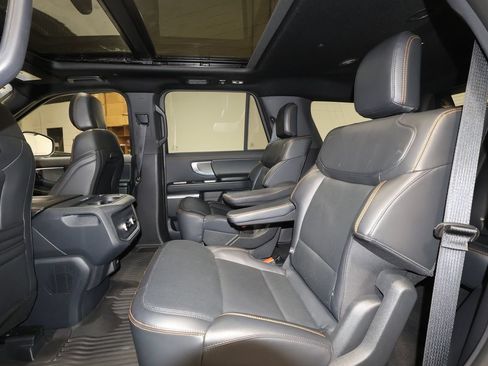 Used 2025 Ford Expedition Tremor AWD/4WD image 23