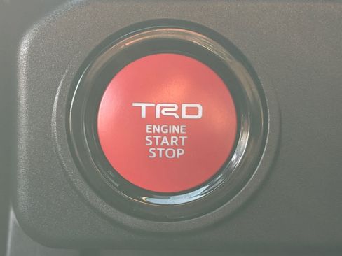 Used 2025 Toyota Tacoma TRD Sport AWD/4WD image 19