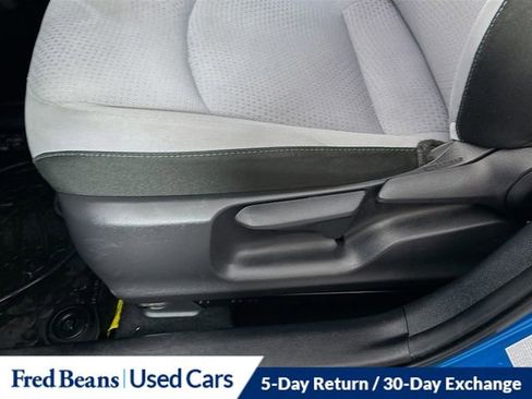 Used 2019 Toyota Prius LE image 19