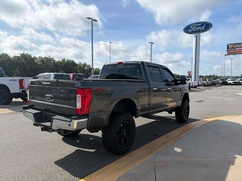 Used 2018 Ford F250 XLT w/ XLT Premium Package AWD/4WD image 5
