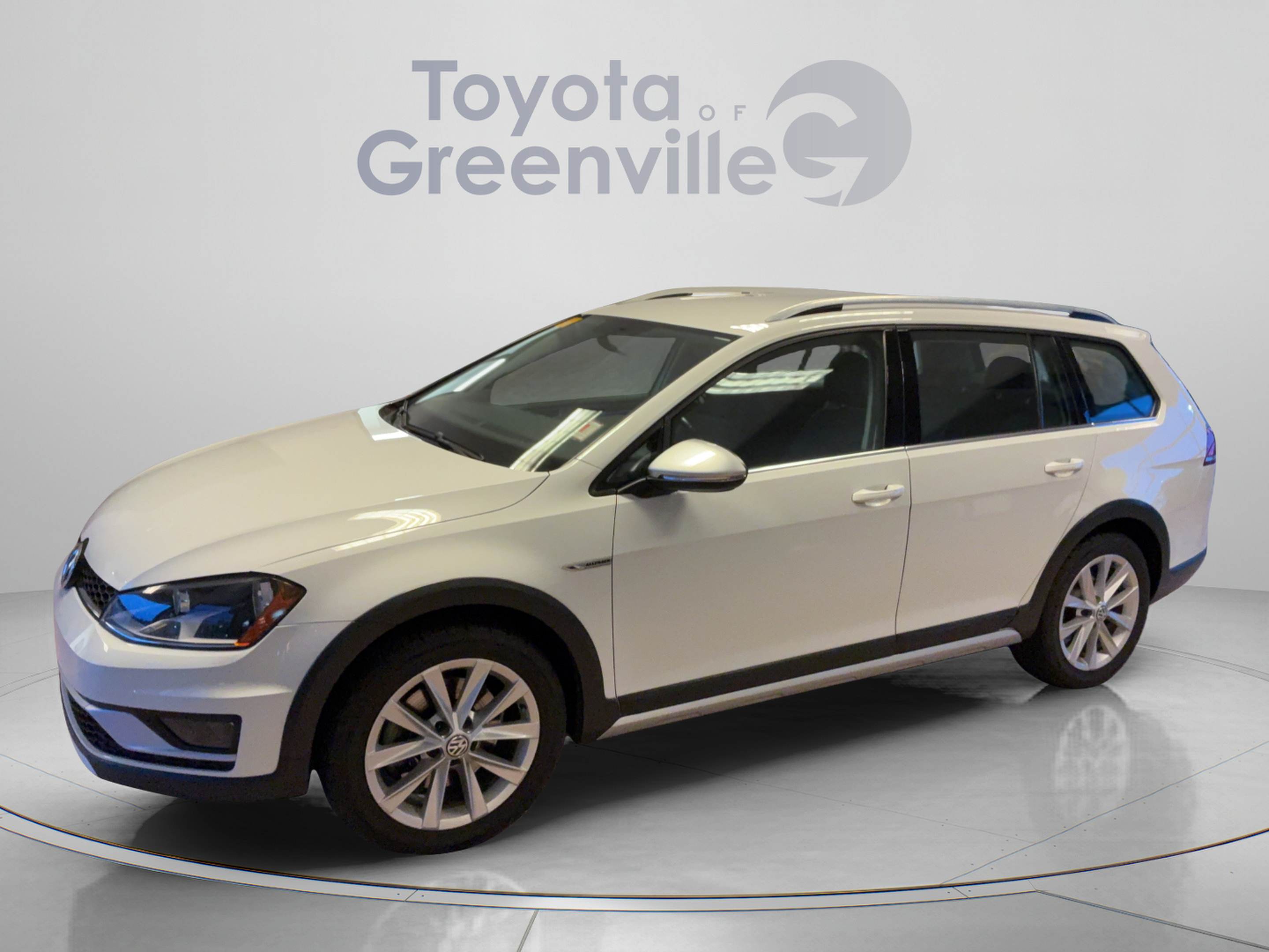Used 2017 Volkswagen Golf Alltrack S AWD/4WD image 1