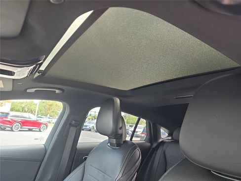 Used 2025 Mercedes-Benz GLC 300 4MATIC w/ AMG Line image 23