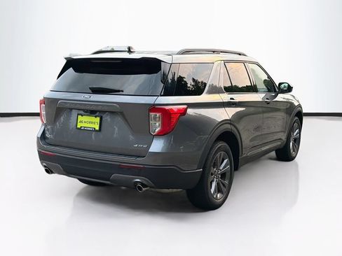 Used 2024 Ford Explorer XLT w/ Equipment Group 202A AWD/4WD image 5