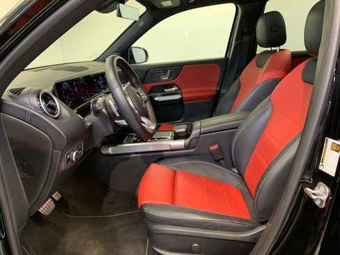 Used 2023 Mercedes-Benz GLB 250 4MATIC w/ AMG Line image 16