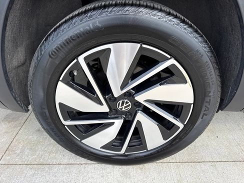 Used 2024 Volkswagen Atlas SE AWD/4WD image 21