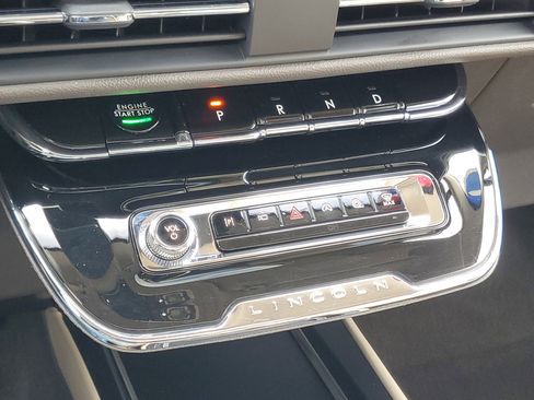 Certified 2023 Lincoln Corsair Reserve w/ Equipment Group 201A image 18