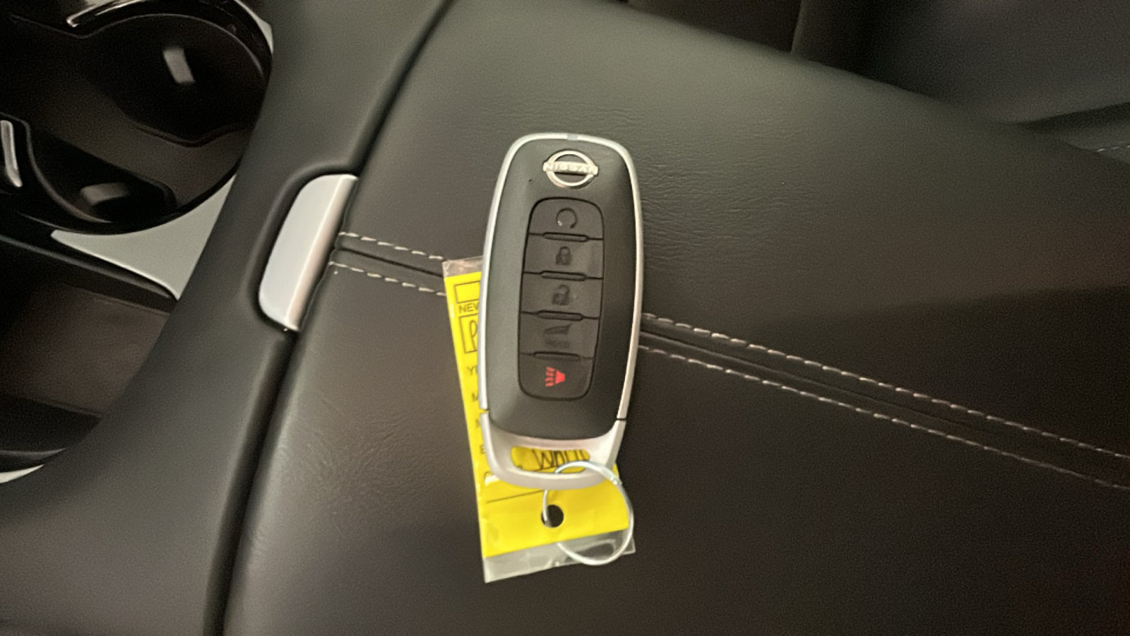 Used 2025 Nissan Murano SV FWD image 24