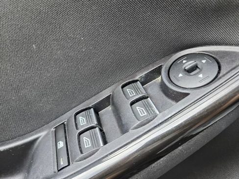 Used 2017 Ford Focus Titanium FWD image 38