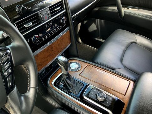 Used 2021 Nissan Armada SL image 16