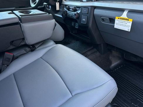 New 2026 Ford F250 XL w/ XL Chrome Package image 15