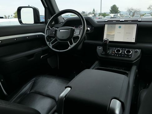 Used 2024 Land Rover Defender 130 X-Dynamic SE AWD/4WD image 23