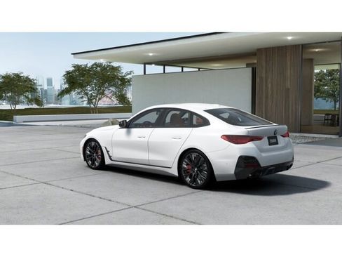 New 2026 BMW M440i w/ Premium Package RWD image 2