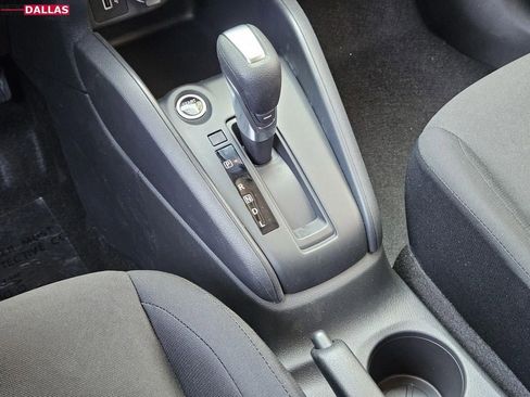 New 2025 Nissan Kicks Play S image 16