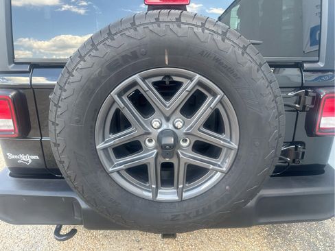Used 2025 Jeep Wrangler Sport AWD/4WD image 20