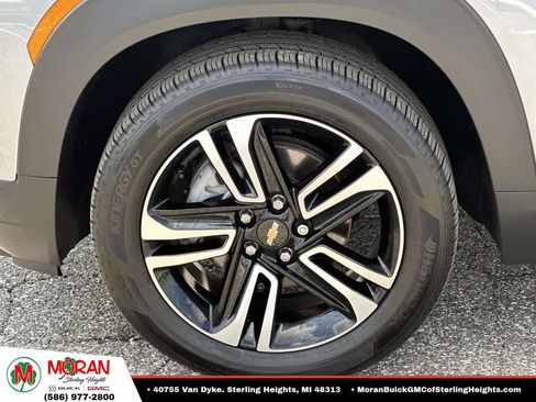 Certified 2024 Chevrolet TrailBlazer LT w/ LT Cold Weather Package AWD/4WD image 8