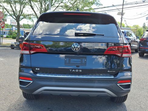 Used 2022 Volkswagen Taos SE w/ Driver Assistance Package image 5