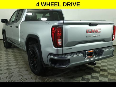 Used 2023 GMC Sierra 1500 Pro w/ Graphite Edition AWD/4WD image 4