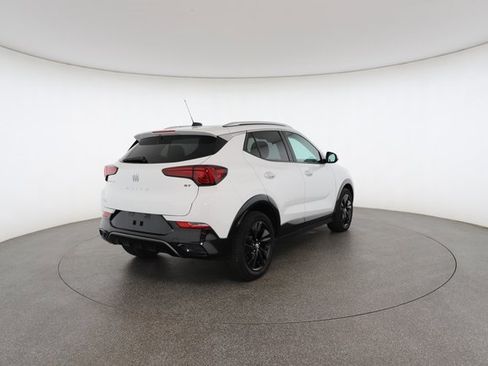 Used 2024 Buick Encore GX Sport Touring image 17