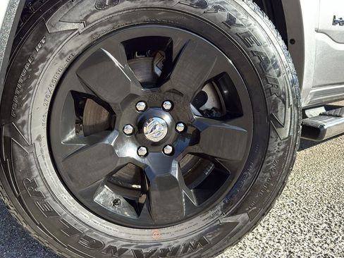 Used 2025 RAM 1500 Lone Star image 9