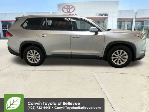 Used 2024 Toyota Grand Highlander XLE image 9