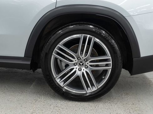 Used 2025 Mercedes-Benz GLS 450 4MATIC image 44