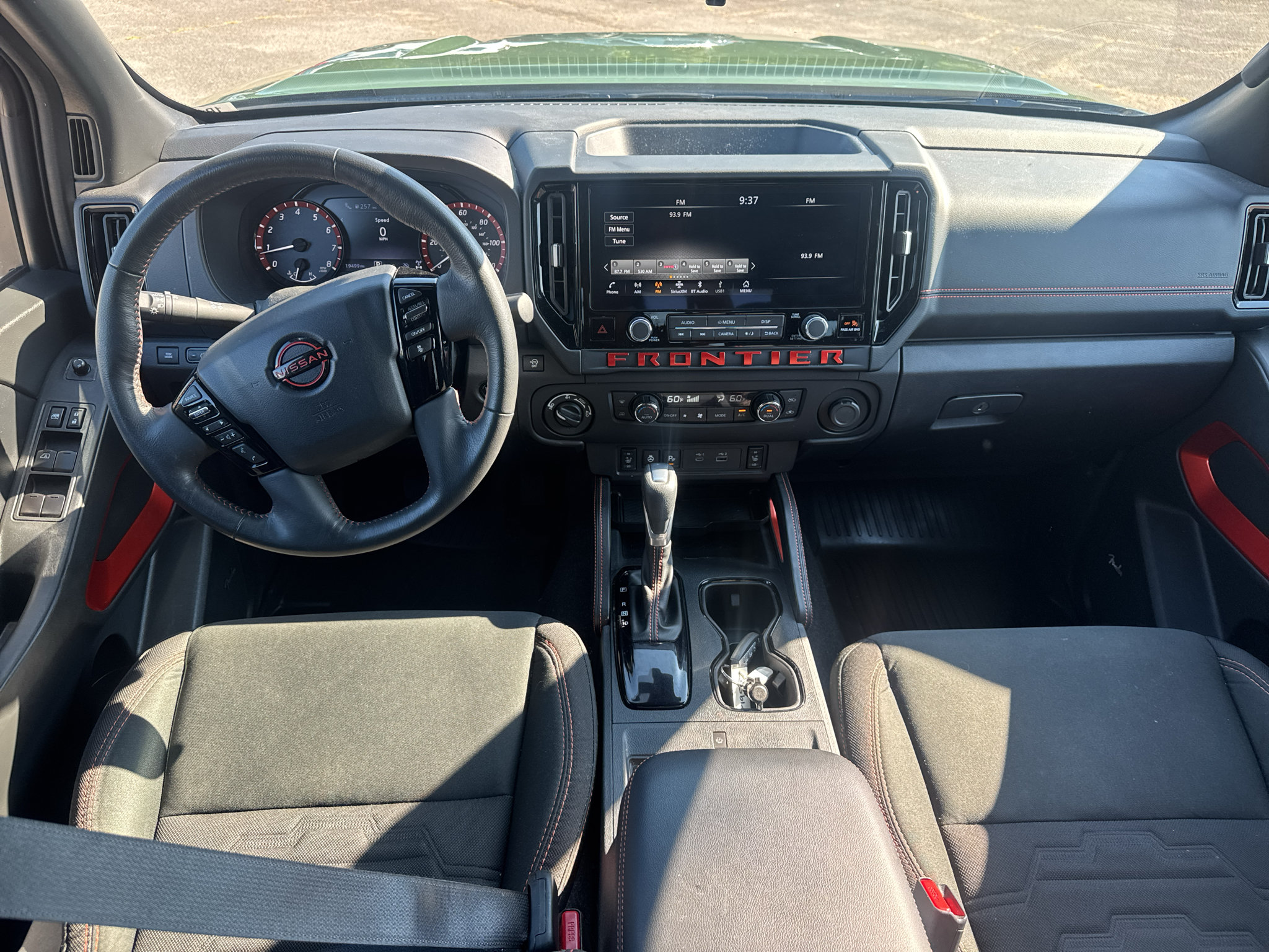 Used 2025 Nissan Frontier PRO-4X w/ Pro Convenience Package AWD/4WD image 10