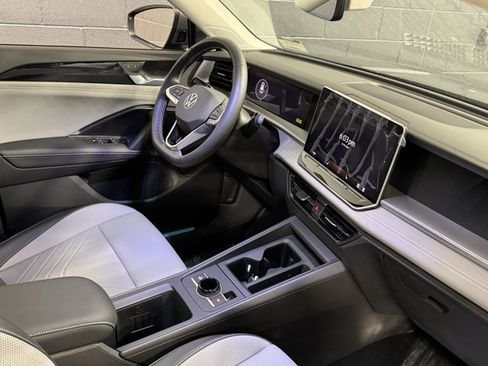 New 2026 Volkswagen Tiguan SE AWD/4WD image 13