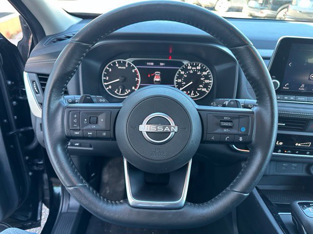 Used 2024 Nissan Rogue SV w/ SV Premium Package AWD/4WD image 15