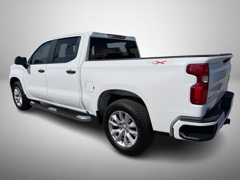 Used 2020 Chevrolet Silverado 1500 Custom w/ Custom Value Package image 4