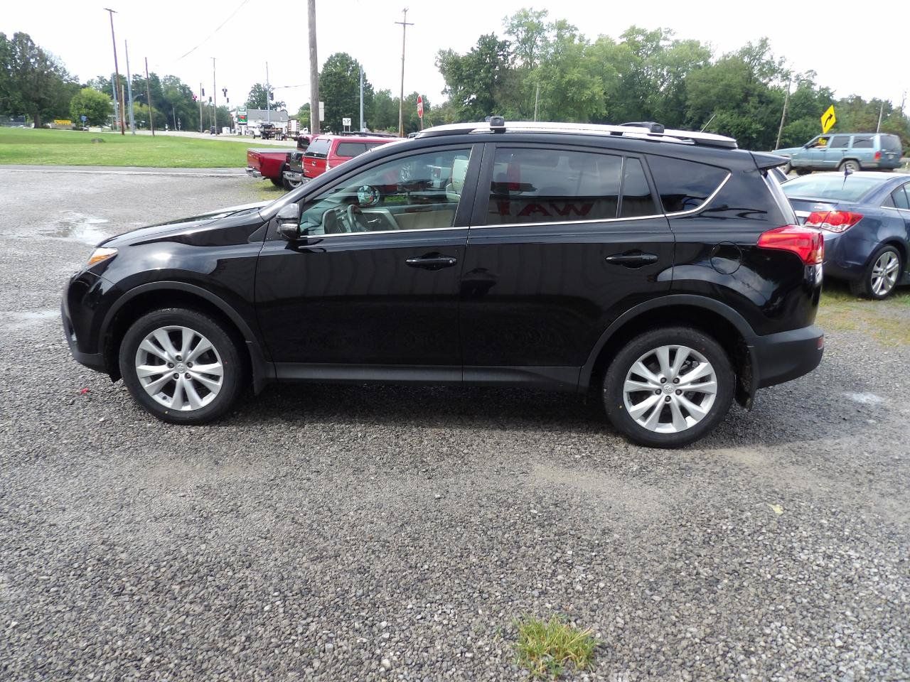 Used 2014 Toyota RAV4 Limited AWD/4WD image 3