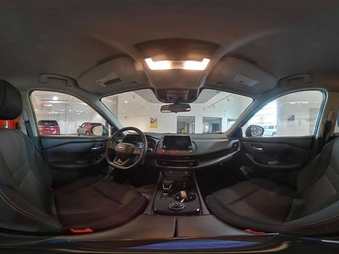 Used 2025 Nissan Rogue SV AWD/4WD image 43