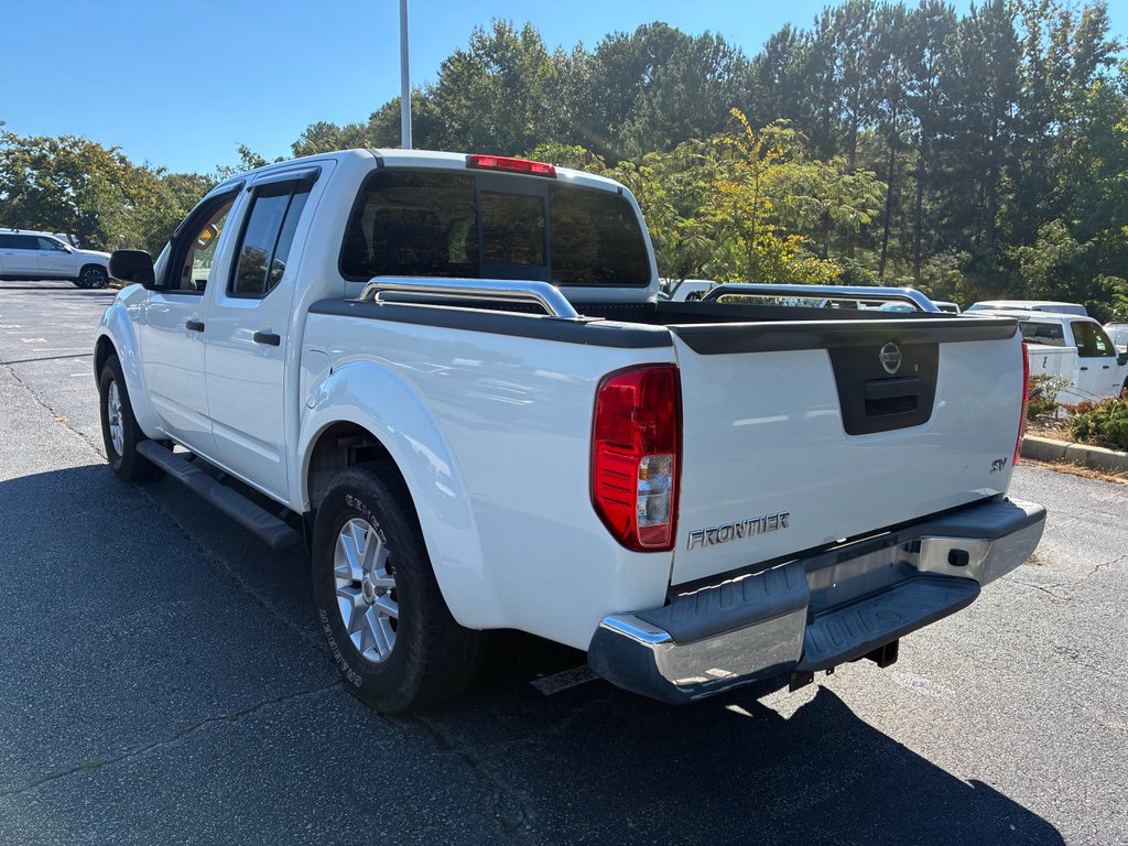 Used 2015 Nissan Frontier SV RWD image 4
