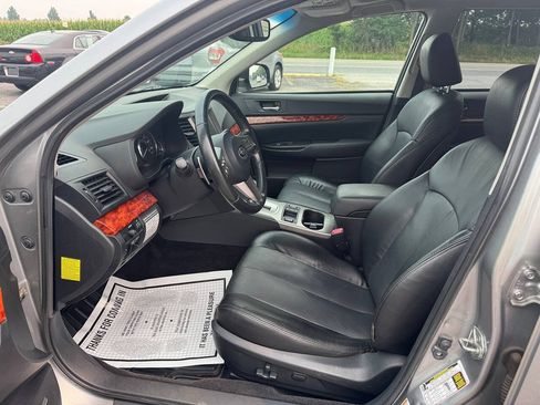 Used 2011 Subaru Outback 2.5i Limited AWD/4WD image 13