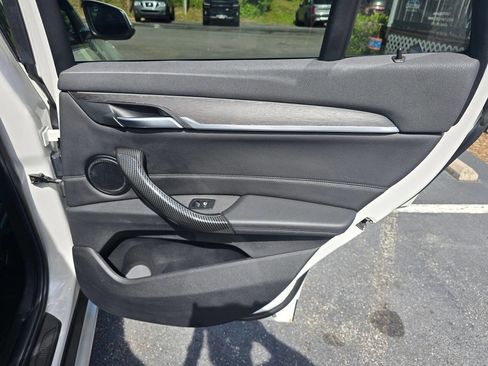 Used 2016 BMW X1 xDrive28i AWD/4WD image 16